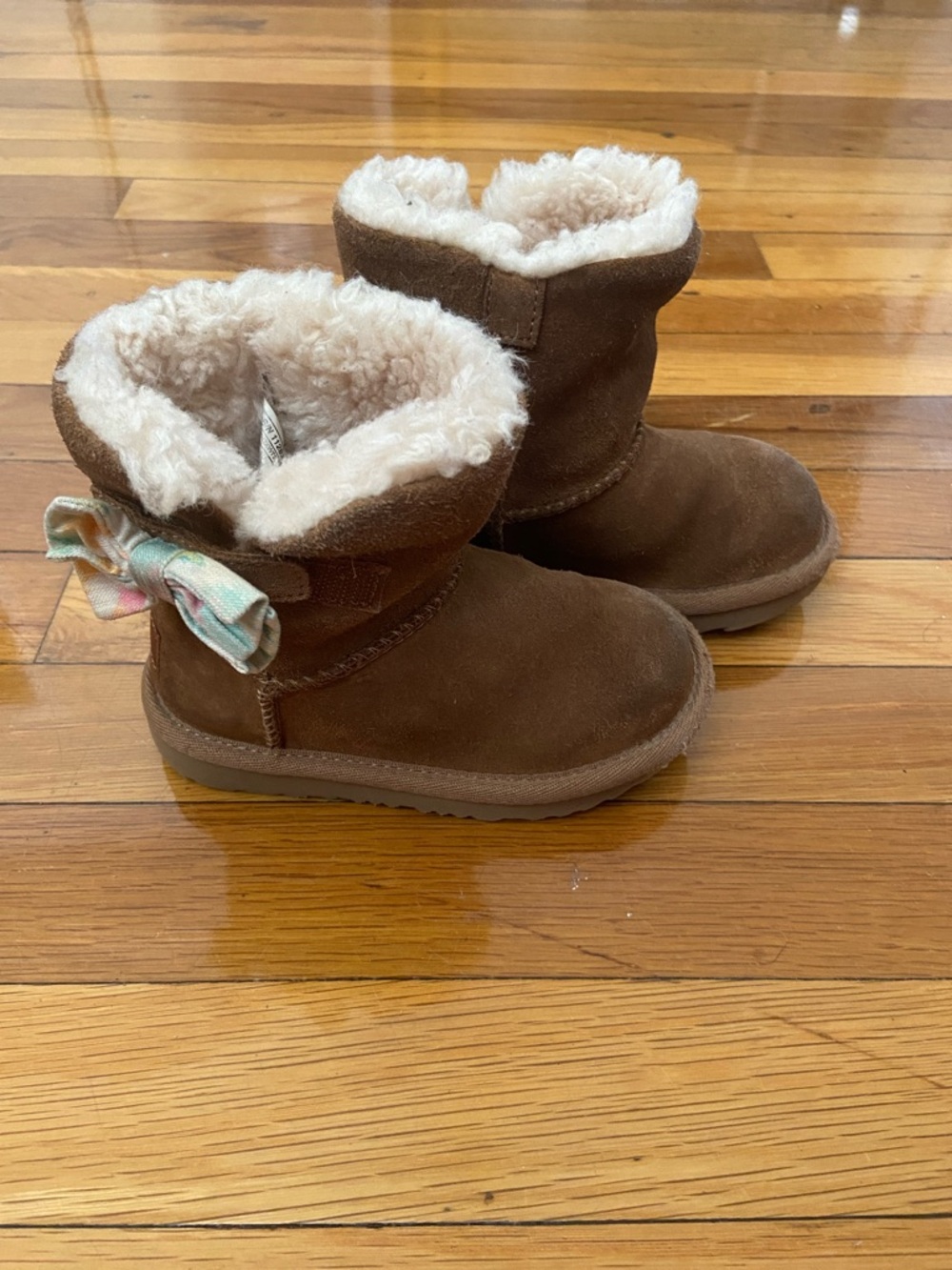 UGG Kids Chestnut Brown Suede Boots with Shearling and Bow